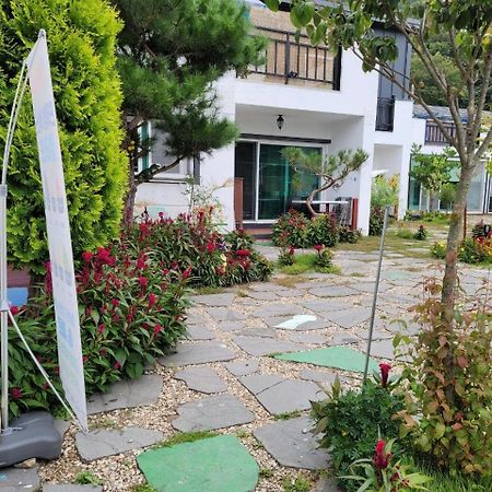 Sky Vivaldi Pension Hongcheon Exterior foto