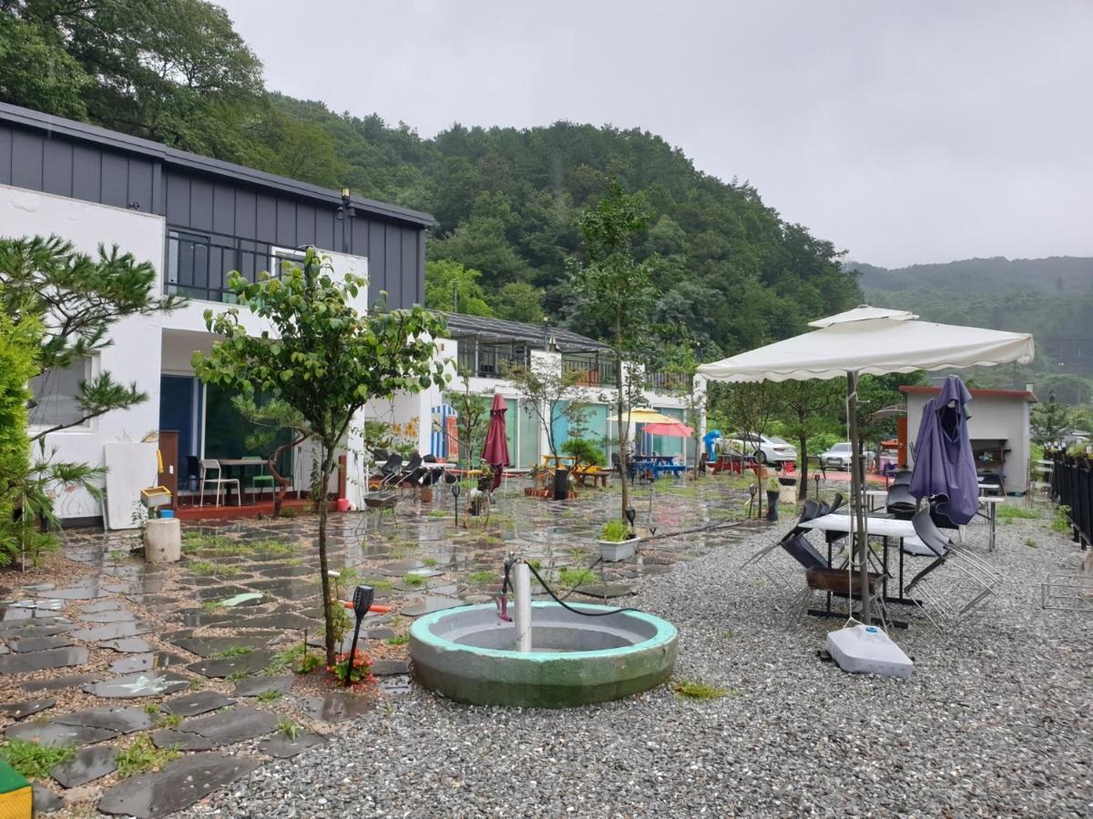 Sky Vivaldi Pension Hongcheon Exterior foto