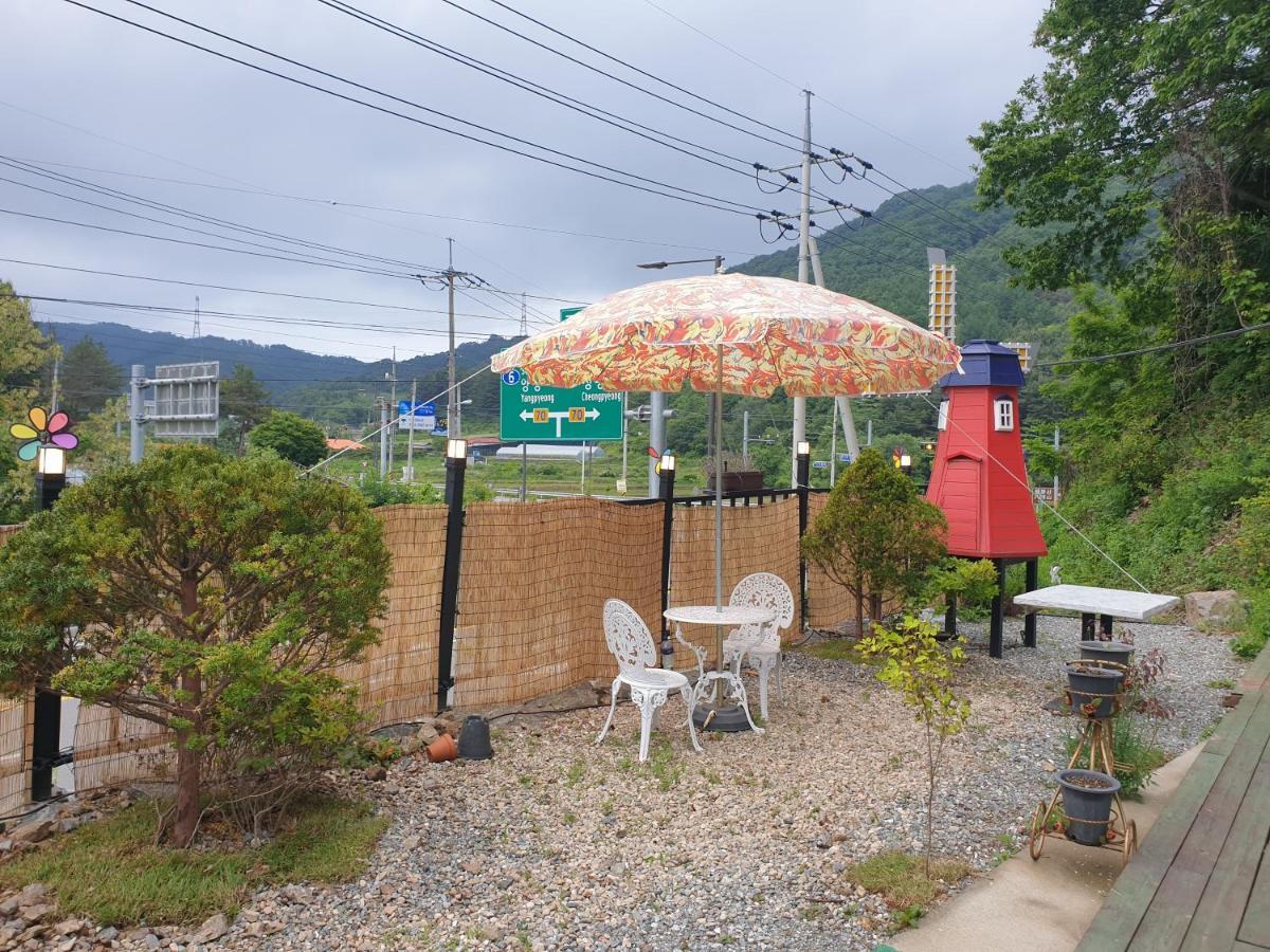 Sky Vivaldi Pension Hongcheon Exterior foto