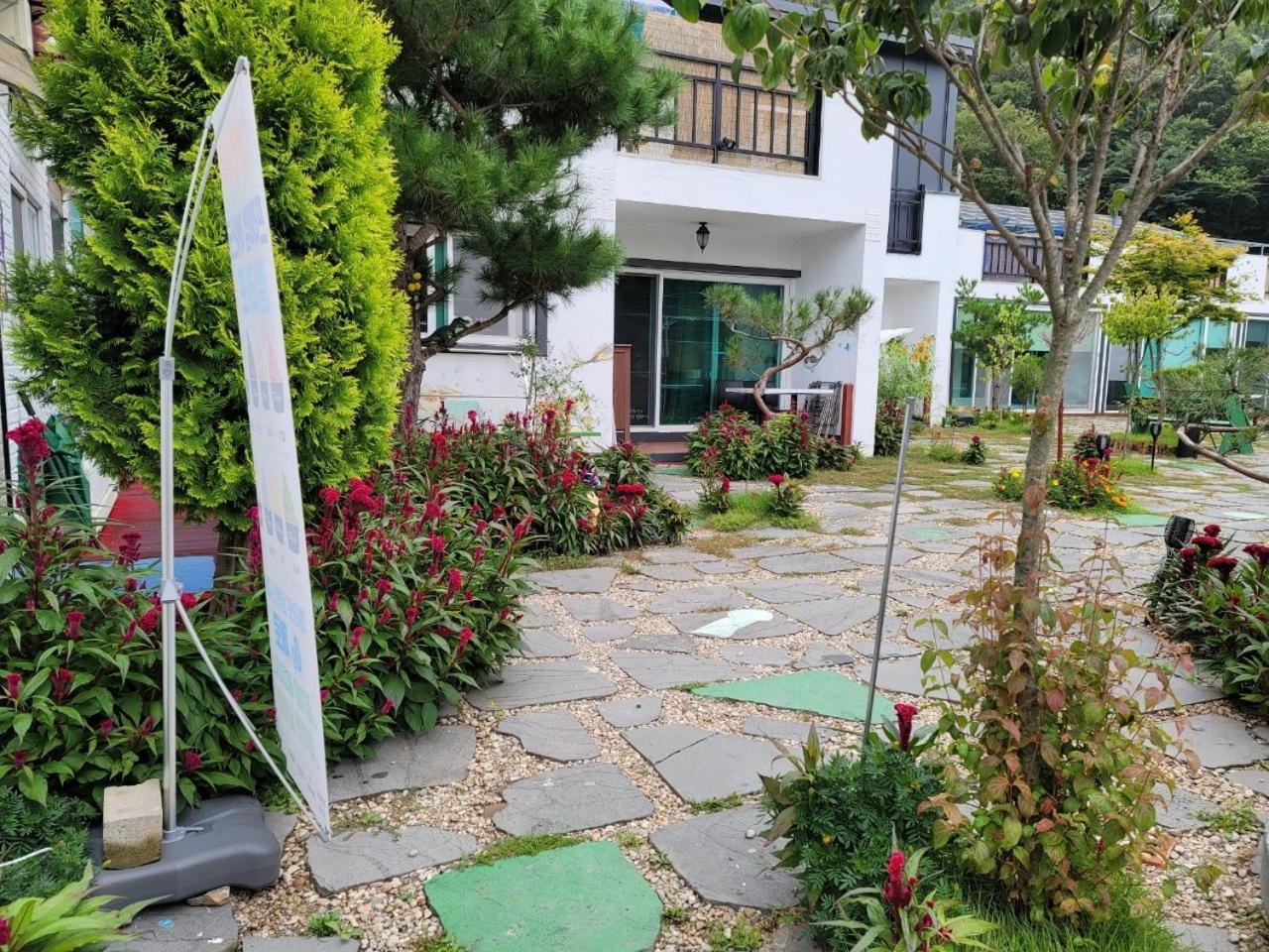 Sky Vivaldi Pension Hongcheon Exterior foto